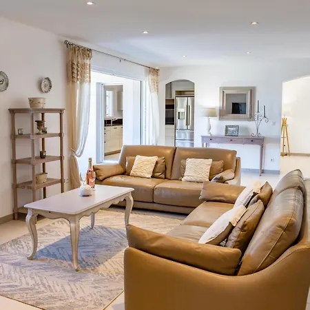 Villa Belle Villa, Proche Des Plages, Piscine, Climatisee