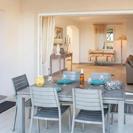 Belle Villa, Proche Des Plages, Piscine, Climatisee