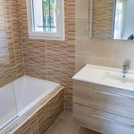 Belle Villa, Proche Des Plages, Piscine, Climatisee Villa