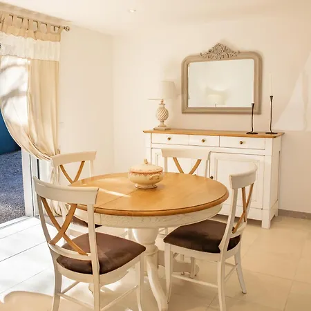 Belle Villa, Proche Des Plages, Piscine, Climatisee Sainte-Maxime