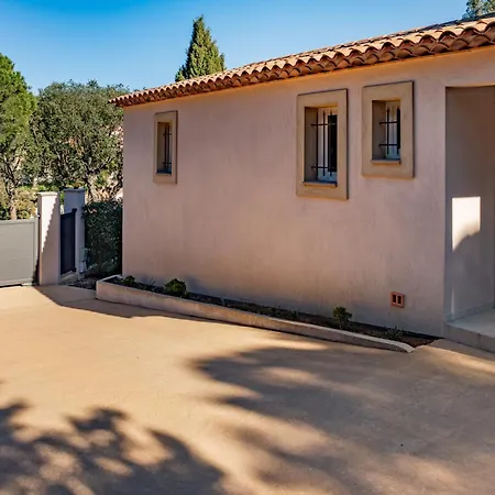 Belle Villa, Proche Des Plages, Piscine, Climatisee Sainte-Maxime
