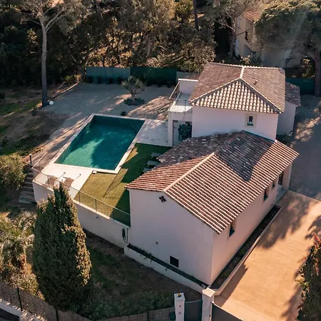 Belle Villa, Proche Des Plages, Piscine, Climatisee Sainte-Maxime